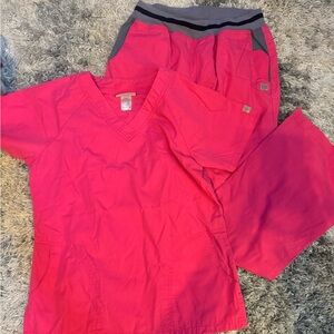 Kathrine Heigl size small scrub set